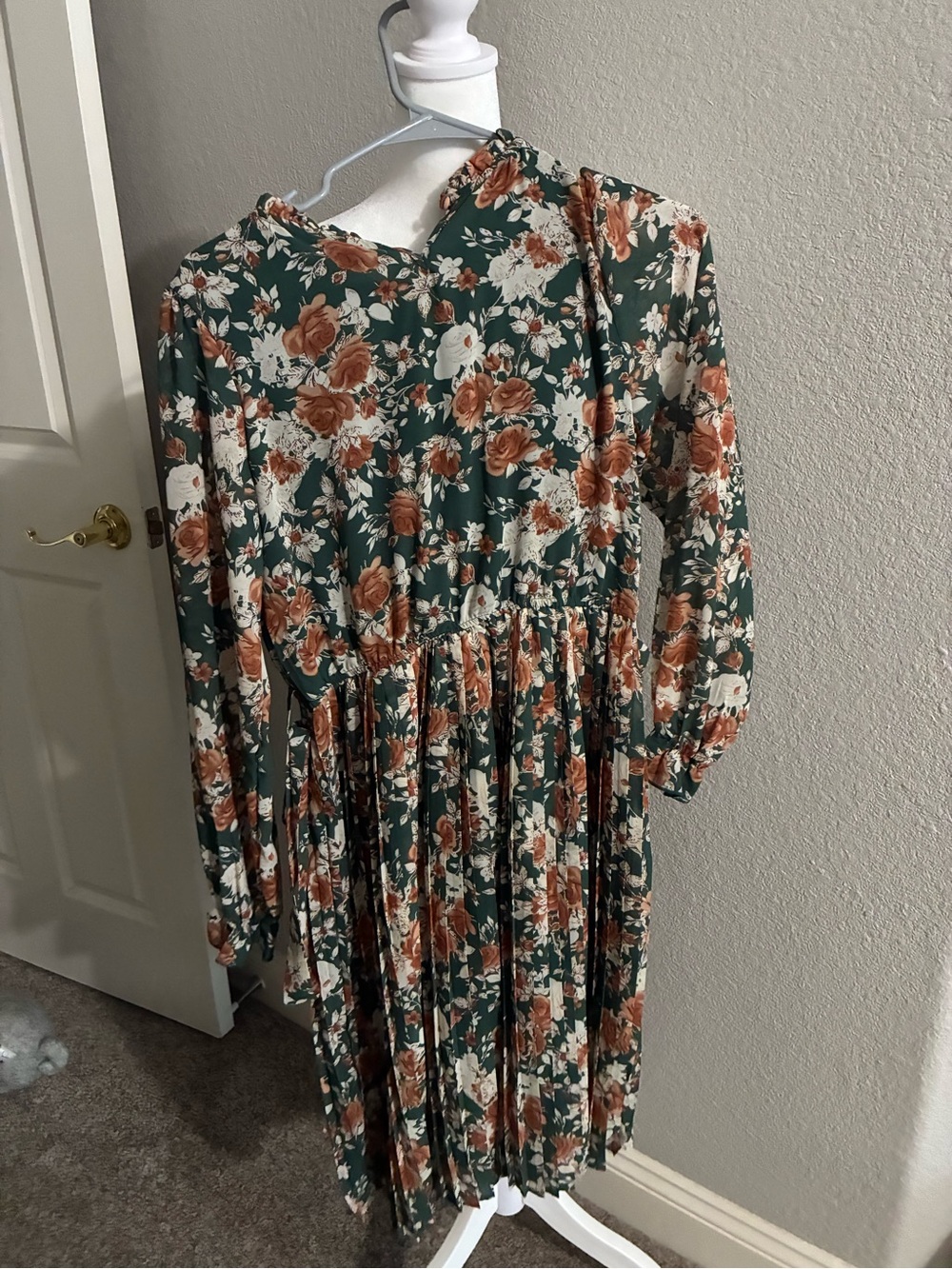 Long-Sleeve Floral Midi Dress in Olive and Rust- NWOT - Picture 7 of 7